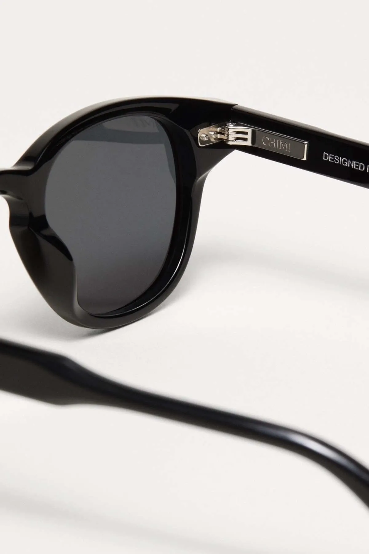 01 Sunglasses - Black