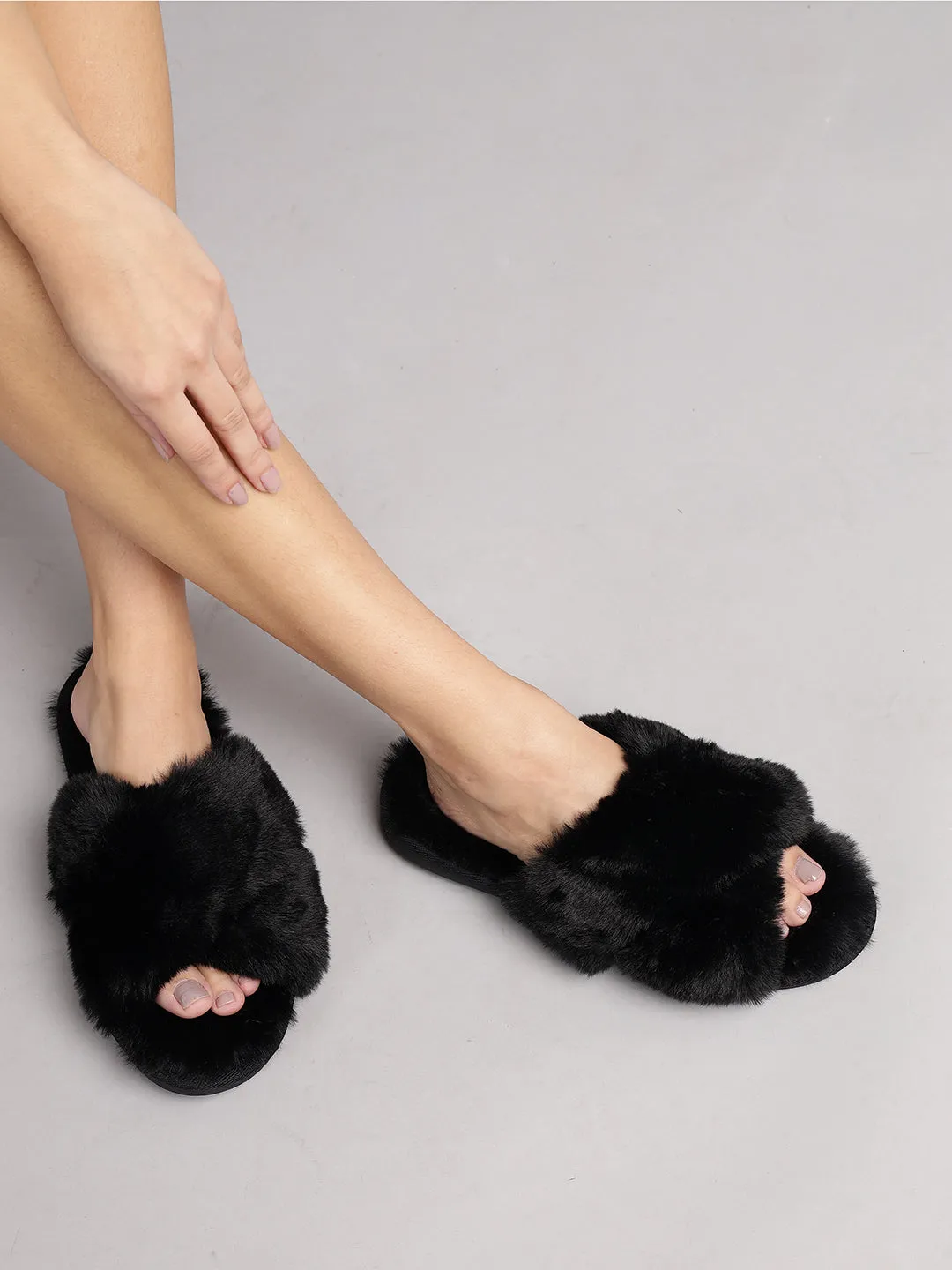 Black Fur Winter Warm Comfy Slipper (TC-INDSLIP1-BLK)