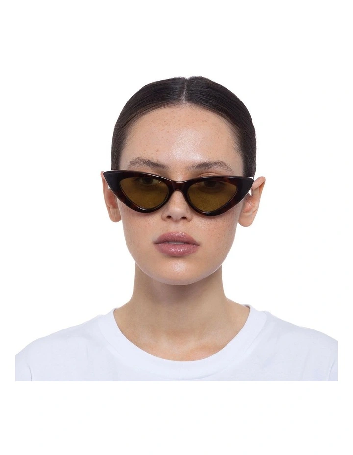 Hypnosis Sunglasses in Dark Tort