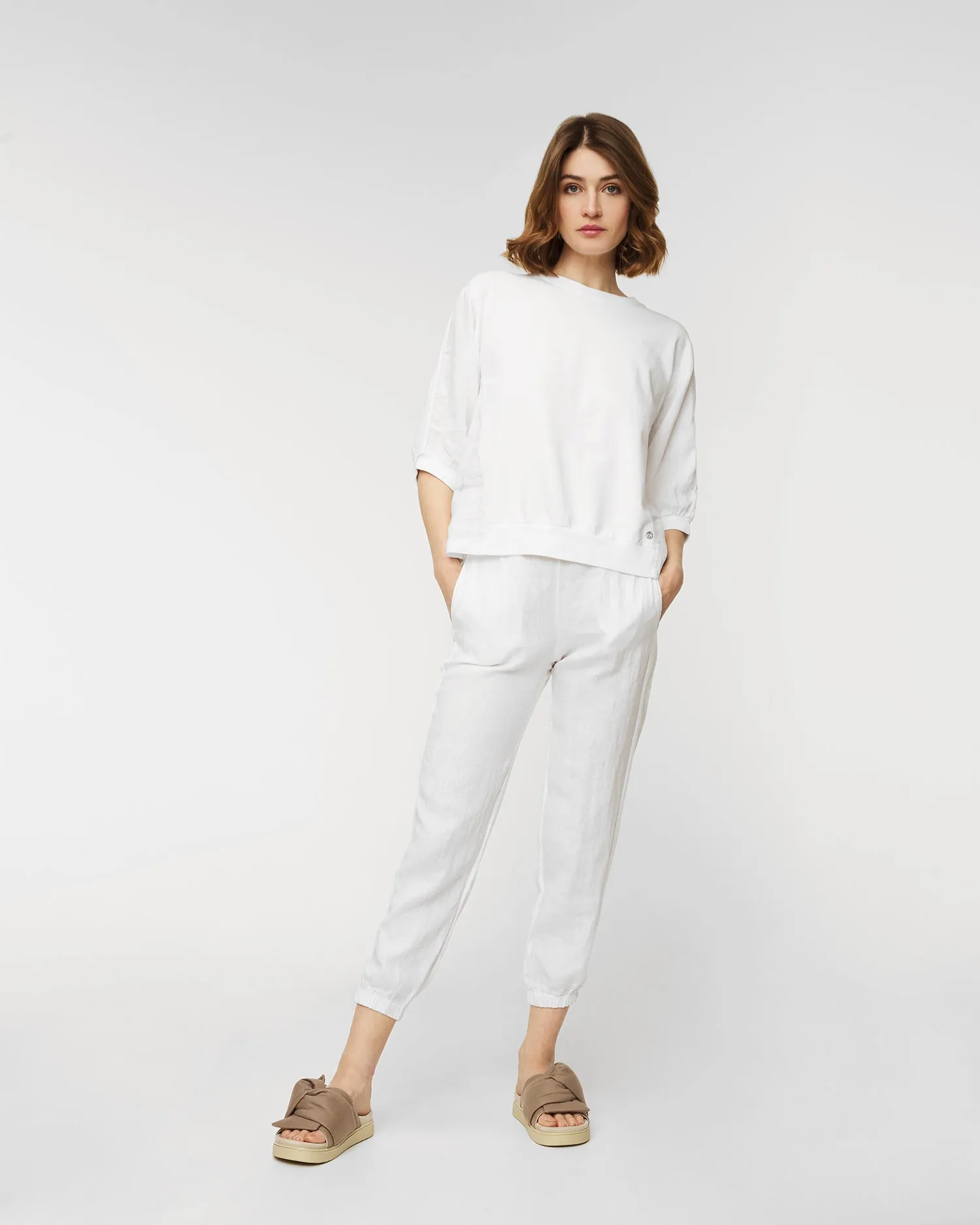 Linen trousers Deha D83238-10001