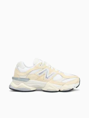 New Balance 9060 Calcium Sea salt suede