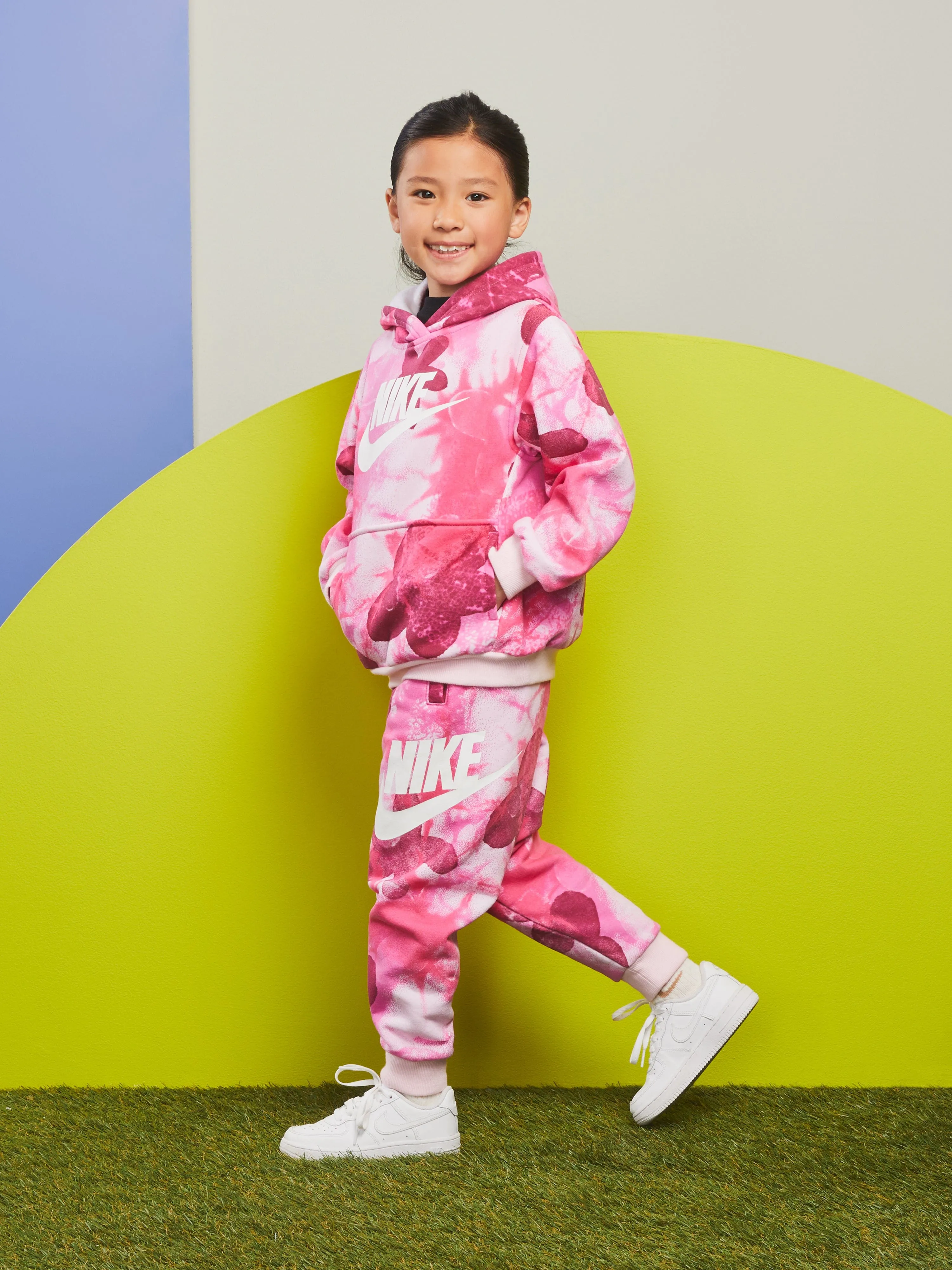 Nike Girls Sci-Dye Club Fleece Tracksuit in Pink