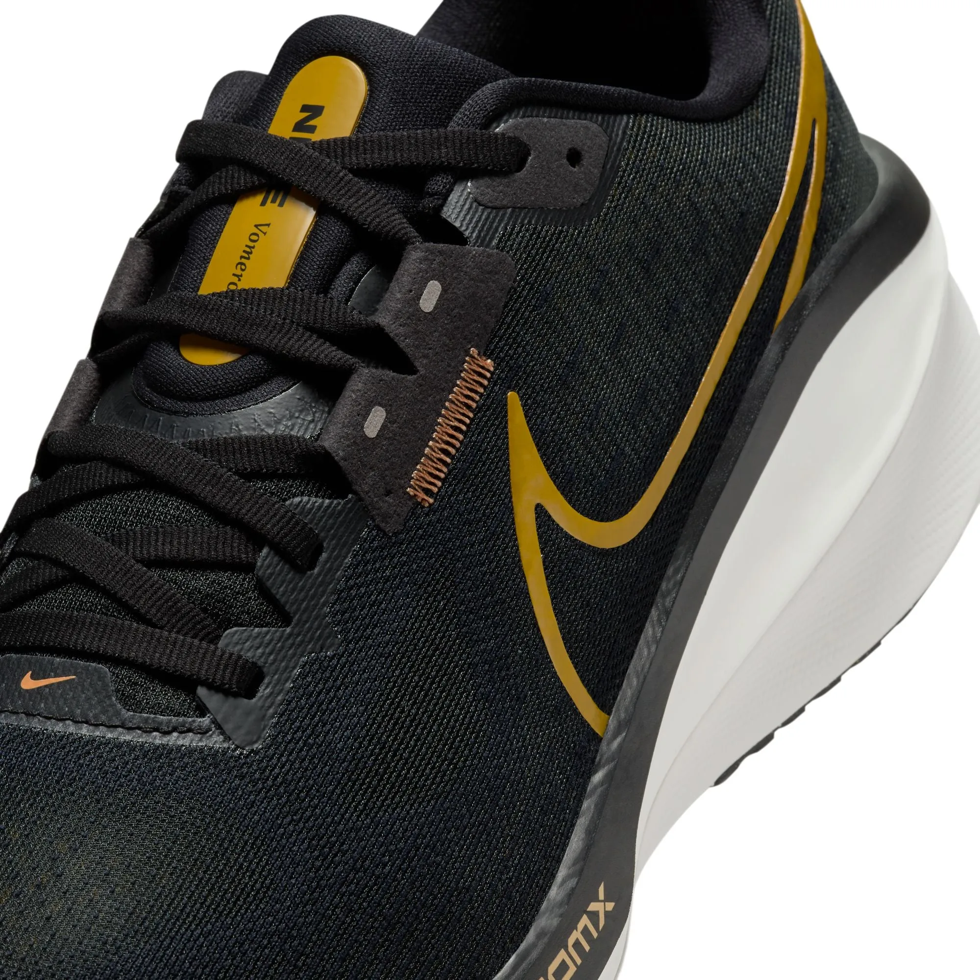 Nike Men's Vomero 17