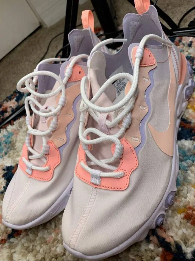 Nike Women’s Element 87