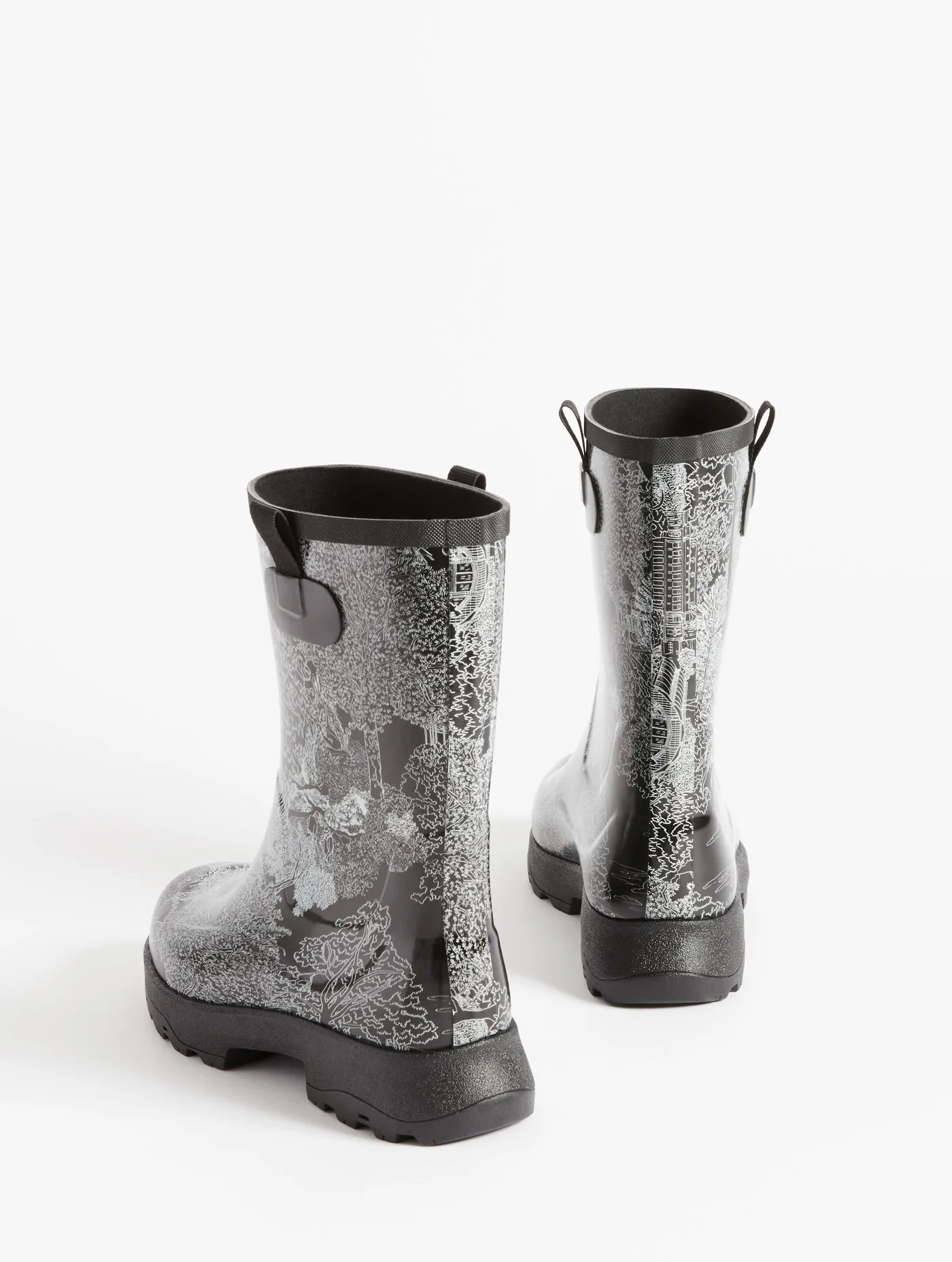 Printed version of the versatile leisure boot