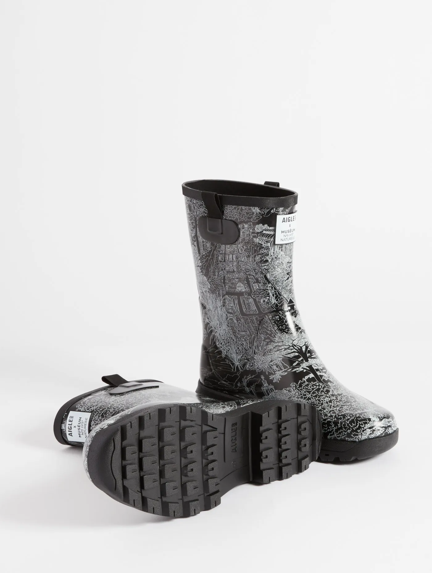 Printed version of the versatile leisure boot