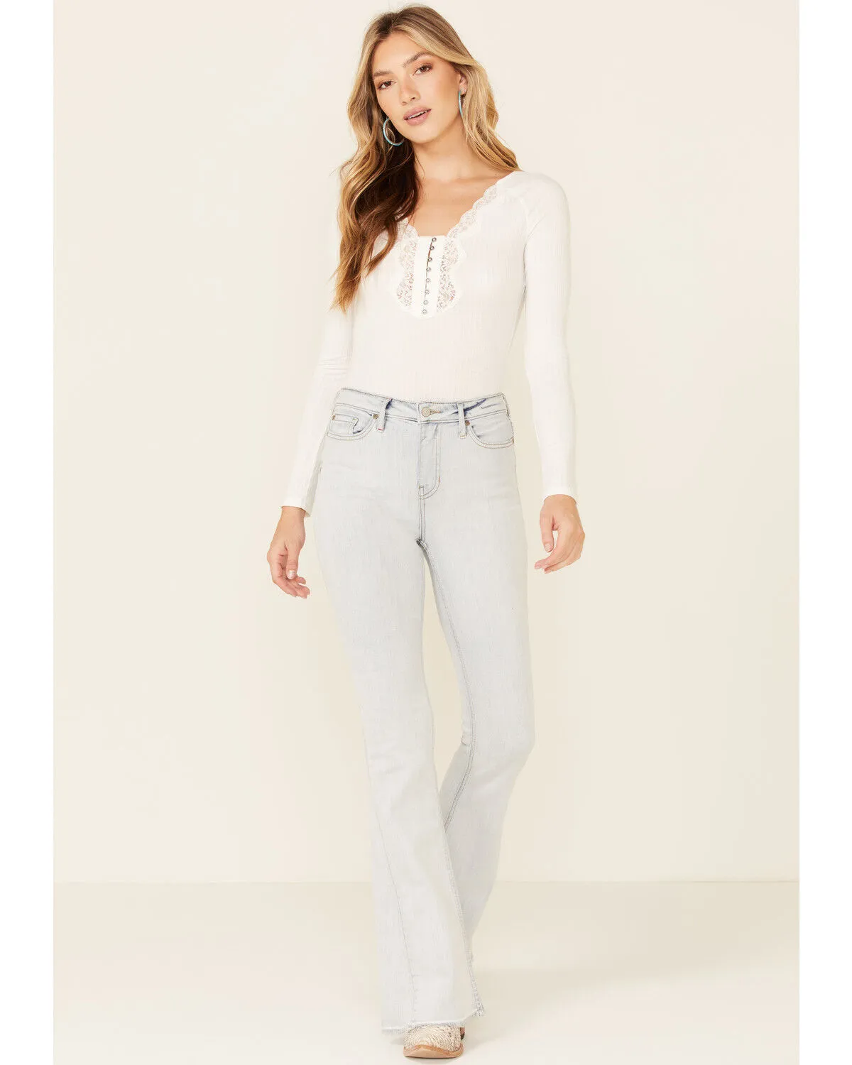 Product Name:  Idyllwind Women's Light Wash Friendship High Rise Flare Jeans