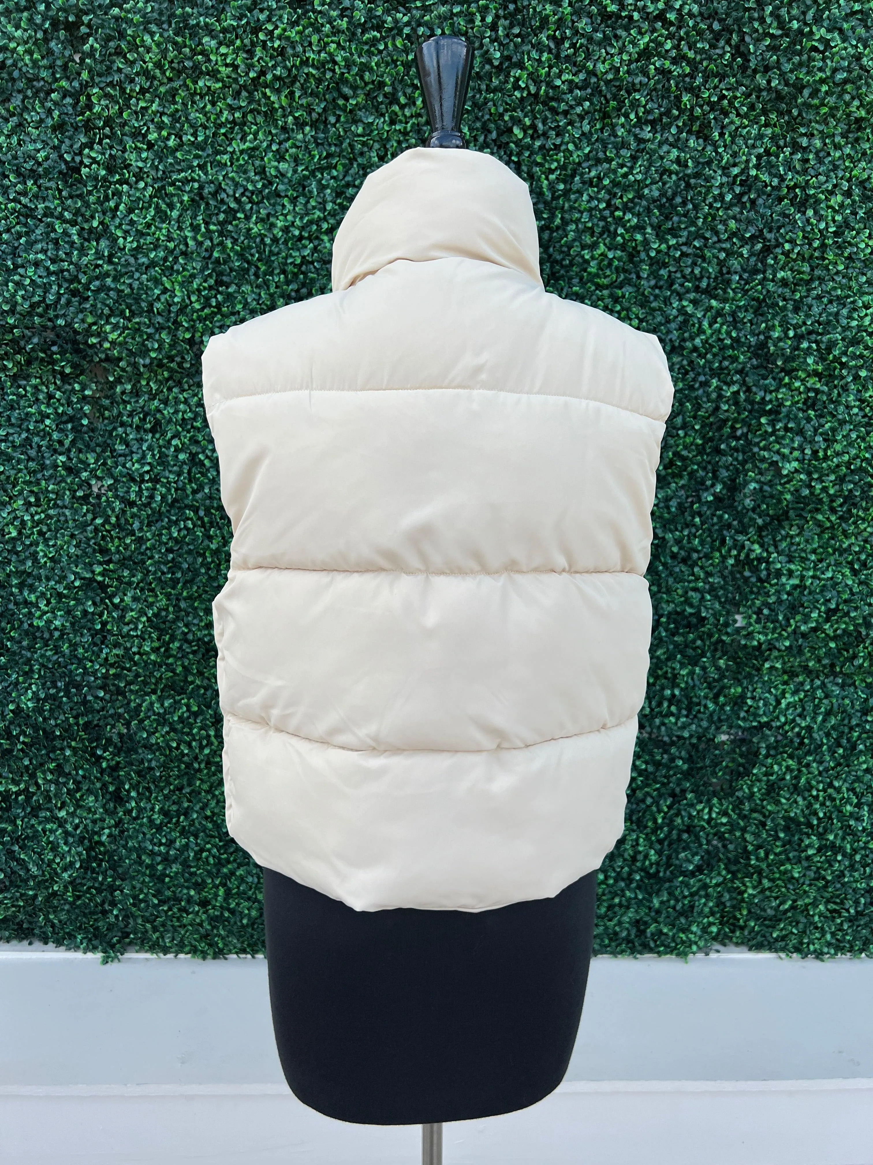 Short Puffer Vest