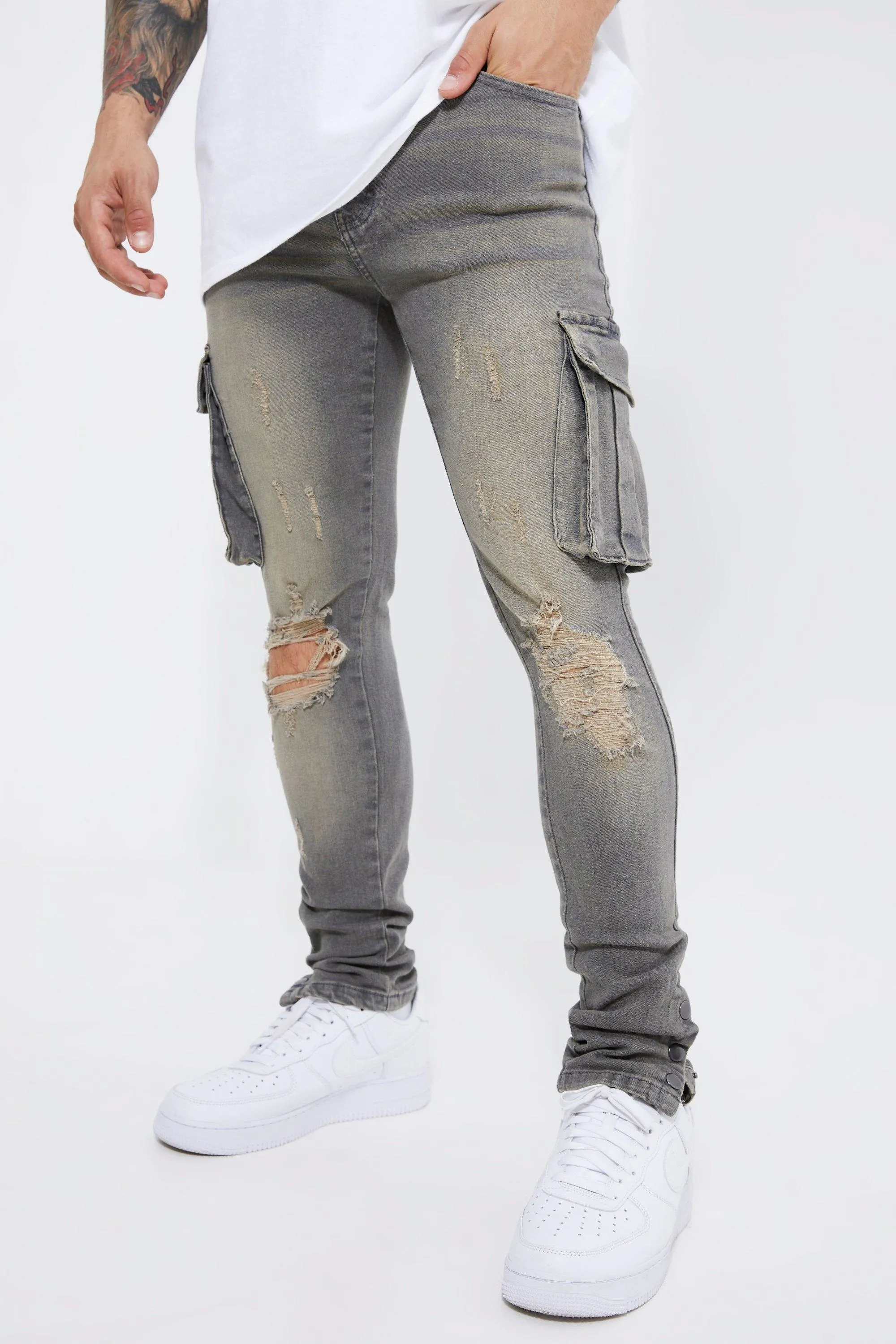 Skinny Stretch Popper Hem Cargo Jeans | boohooMAN UK