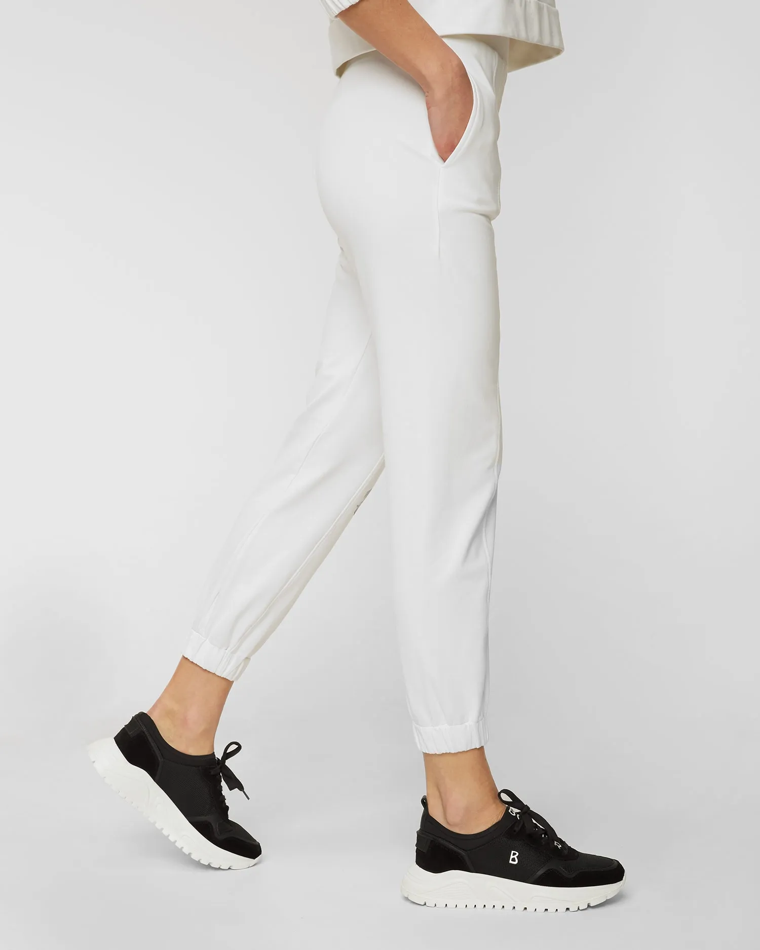 Trousers Deha D83405-10001