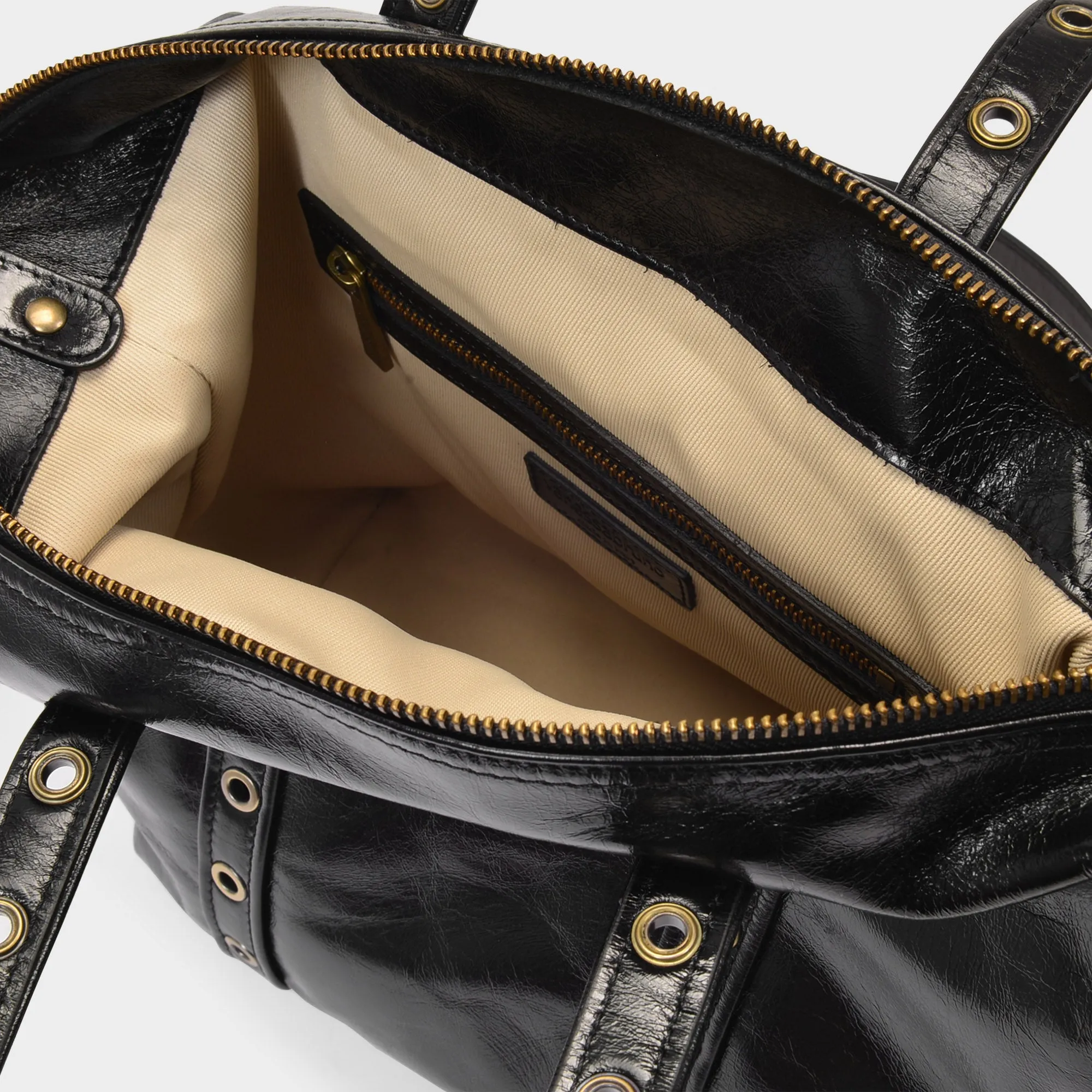 Vanessa Bruno  Zippy Pm Bag in Black Cracked Leather