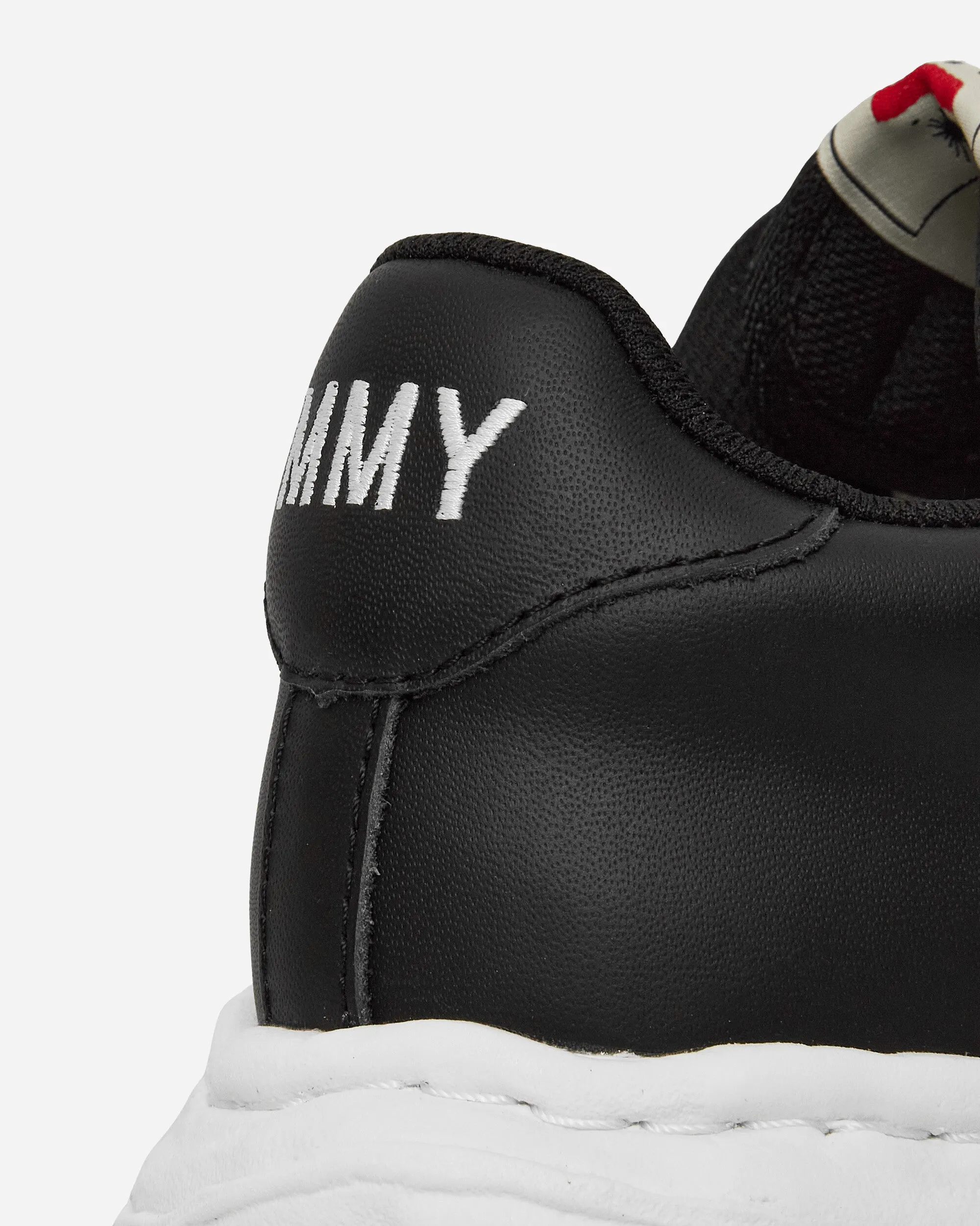 Wayne OG Sole Cow Leather Low Sneakers Black / White