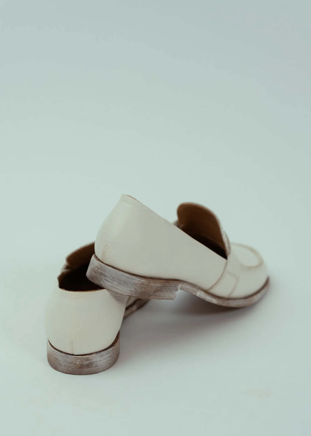 White AR Lux Loafer - White