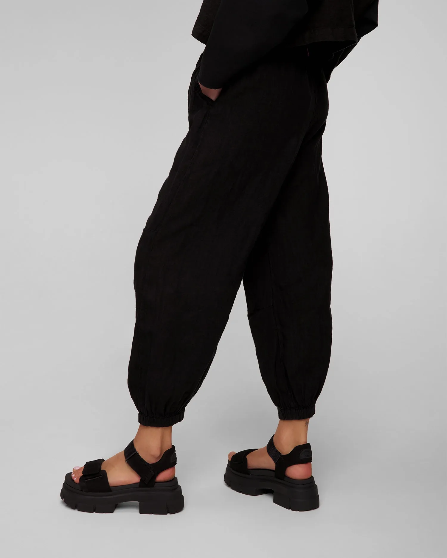 Women's black linen trousers Deha D02455-10009