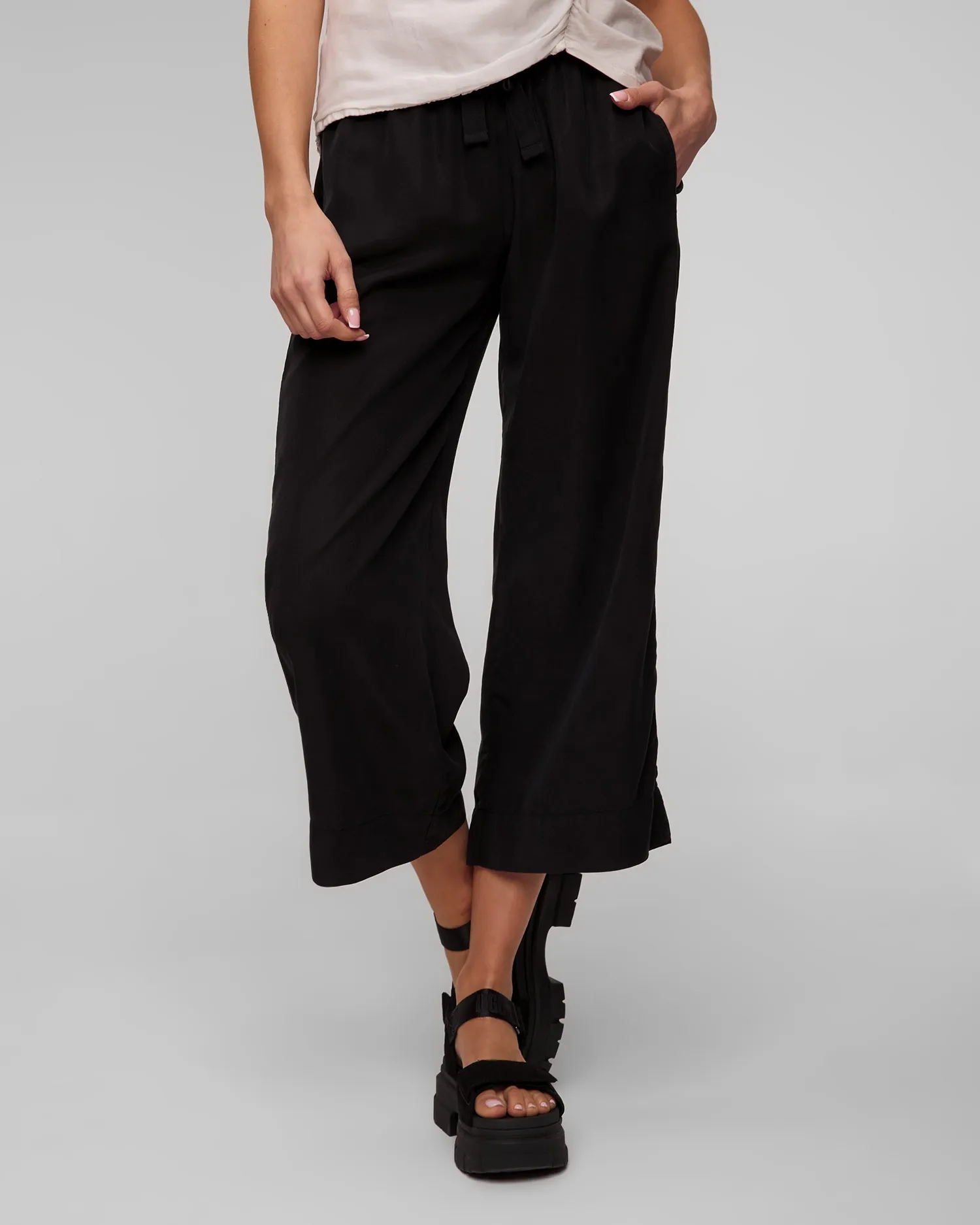 Women’s black culotte trousers Deha A00666-10009